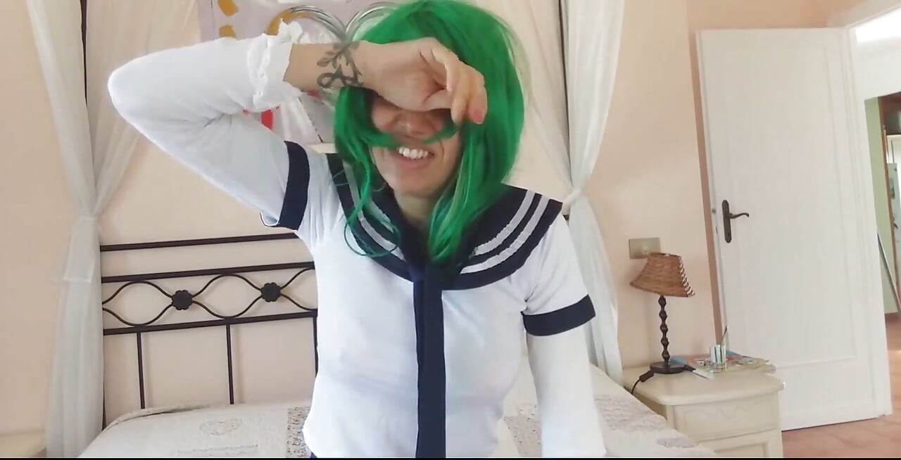 La petite étudiante veut un suppositoire