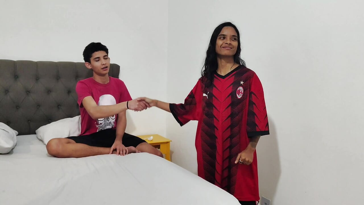 Half-siblings Willing Room Has Sex