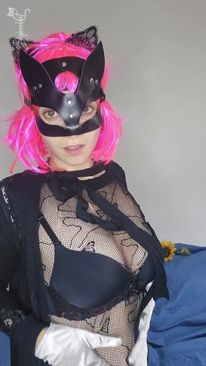 Membongkar keseronokan saya dengan pepek kucing dan tetek semula jadi