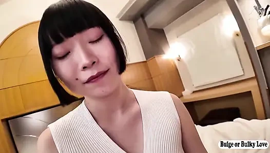 Блаженная время с грудастой спа-девушкой, сессия во время командировки сдвигается прямо в видео от первого лица и заканчивается кримпаем