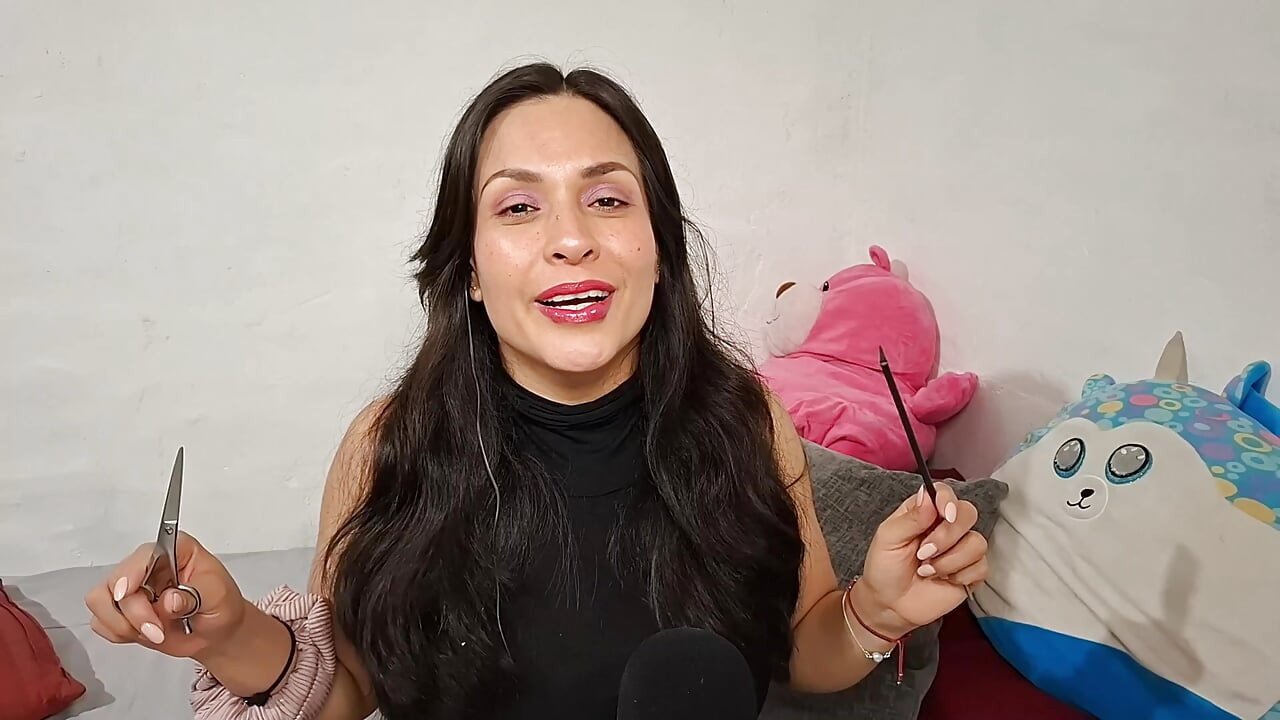 ASMR Roleplay YOUR GIRLFRIEND cuts your hair
