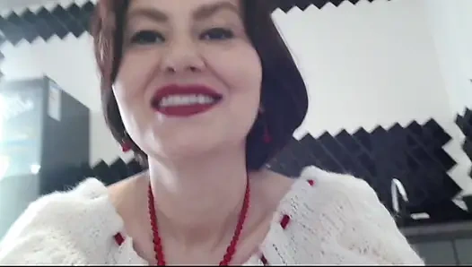 lick my ankle boots and cum in the cunt