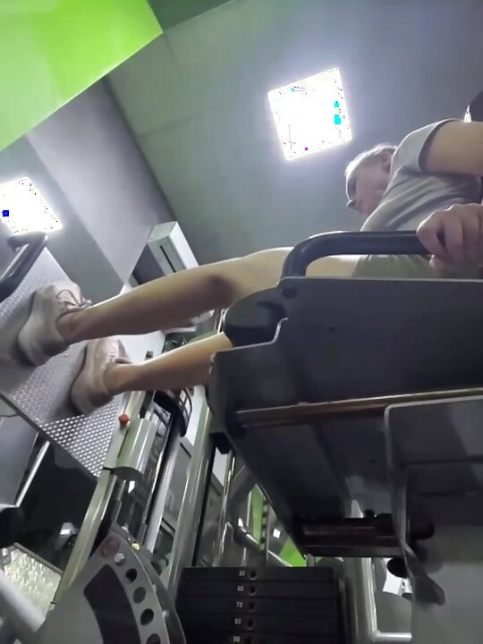 Jucielussie在健身房训练