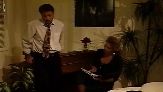 Французская крошка получила сперму повсюду в очке