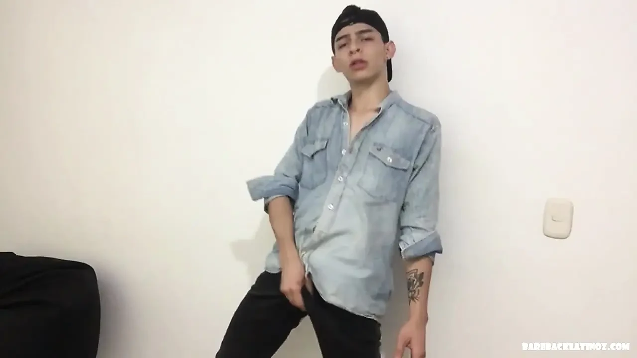 Latino dečak paul prebija