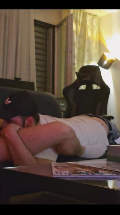 Ključni trenutak iz "Hetero tip kojem sam pomogao jednom dolazi opet"