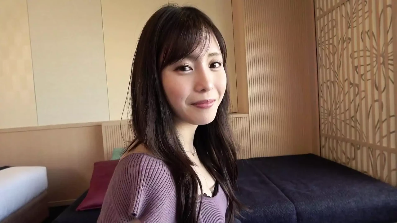 第1部分 最后一次与最好的美丽大奶子发生性关系！她在车里射精！她潮吹到处，湿透了！