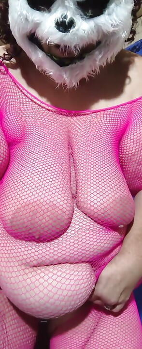 Отчим хочет хвост стоя, кончая, нужно грязное ведро