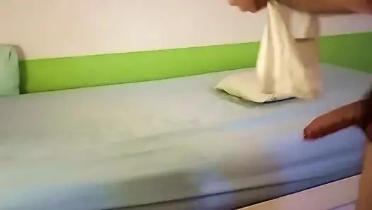 Üvey kız kardeş külotla mastürbasyon