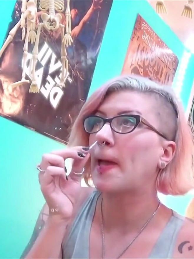 Mirror Sneezing