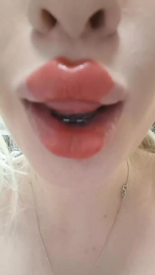 Red lipstick from Elza Kom