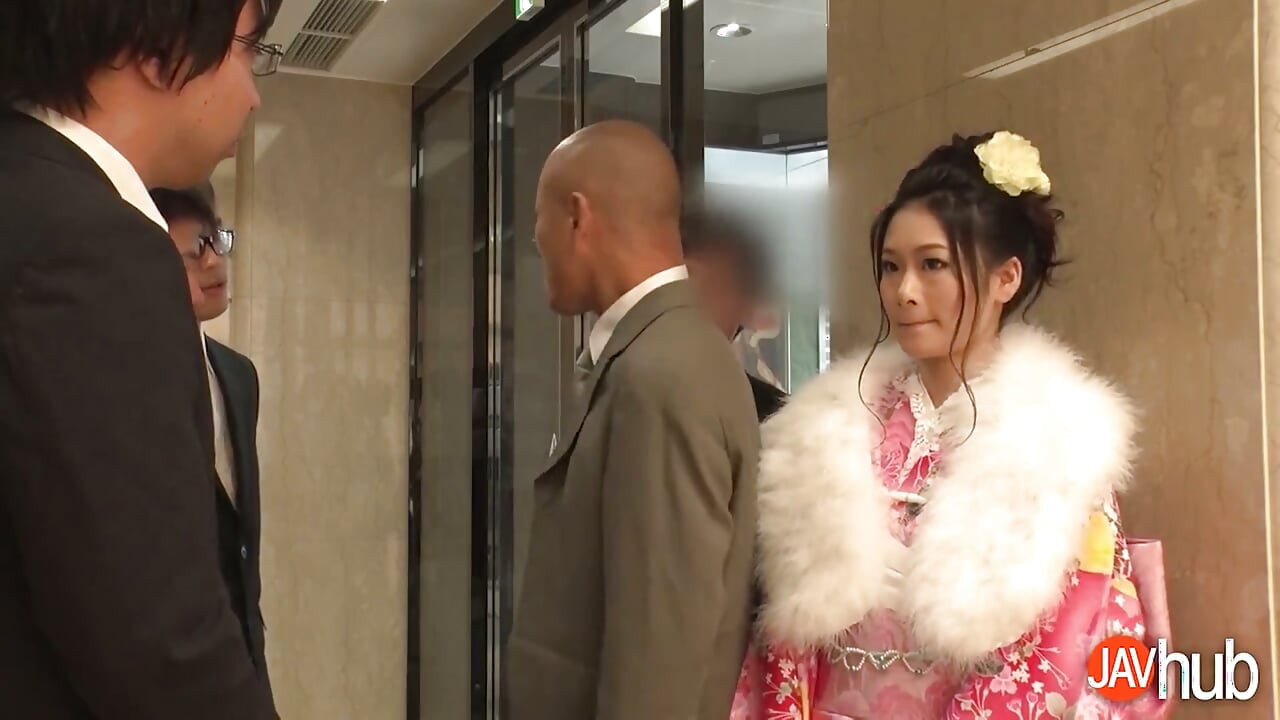 Ako Decides to Fuck Kneel Down Take More Cock For Her Pussy