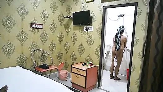 40 Year Old Indian MILF Fucking 18 Year Old Meaty Desi Lund