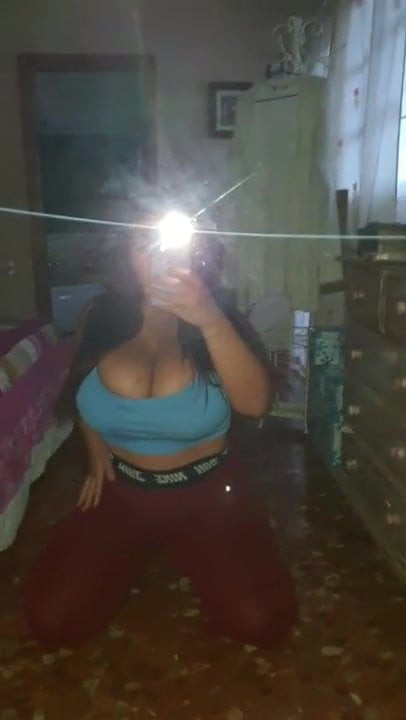 Le gusta mostrar sus tetas