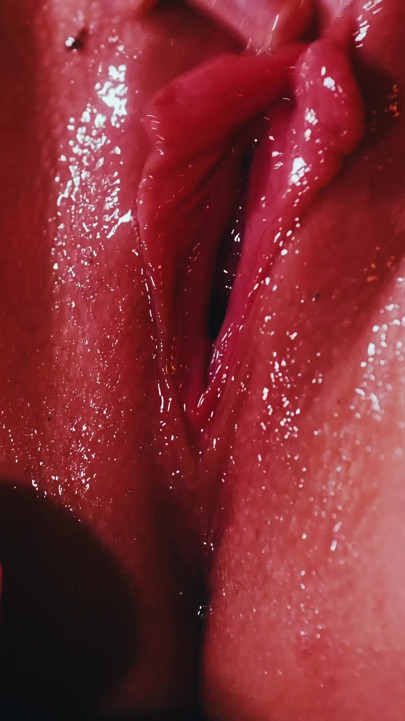 Depunerea ouălor și orgasm cu ejaculare, umezeală extremă, orgasm feminin real, HD solo | Clipul 1