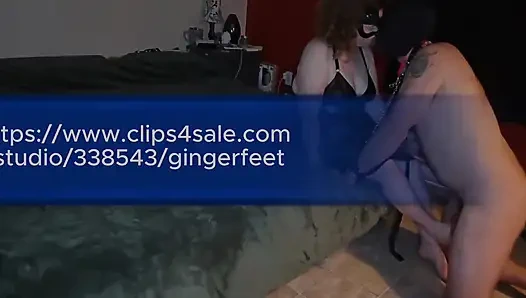 Amcık, ayaklar ve kremalı turta