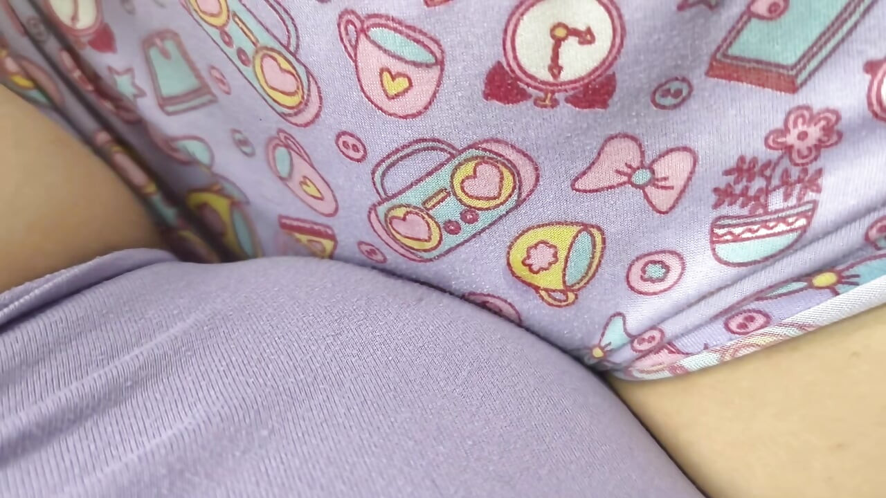 Mokre dźwięki: szlifowanie naszych cipek, aż nasiąkamy majtki i pozostawiamy to wszystko ślinić