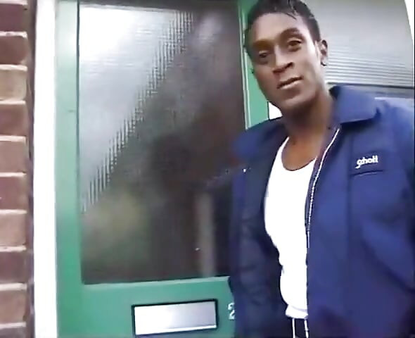 ビッグ・オマーの英国冒険:バットジャミング・ガールズ