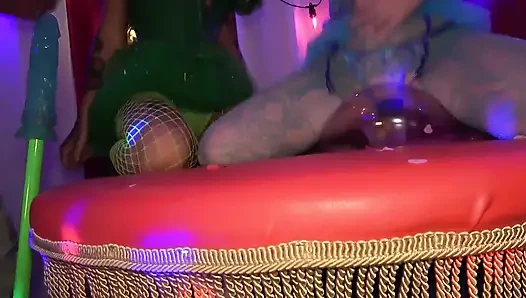 Фетишная Игра Возбужденных Клоунов С Воздушным Шариком