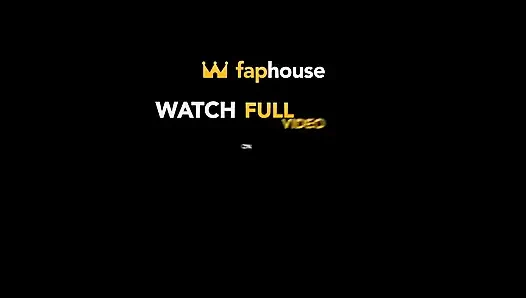 Üniversitede tamamen masum görünüyor ama yatakta hepsini istiyor (tam video)