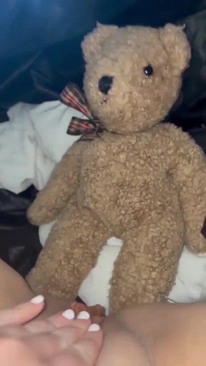 LA MIA SORELLASTRA MUSULMANA PERVERTITA TROIA HA DIPENDENZA DA MASTURBARSI CON IL CIBO- ARABIAN SNOWWHITE- FETISH USA- FOLLIE STRANE AMATORIALI- AR | Clip 2