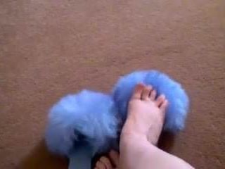 Pantuflas azules de piel de oveja esponjosa de los años 70