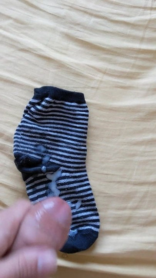 cum 20yo sock girlfriend