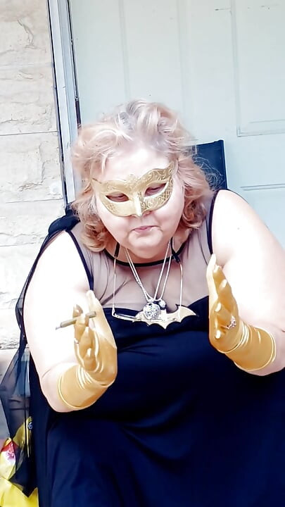 Nietoperz dziewczyna robi w niej przerwę na dym