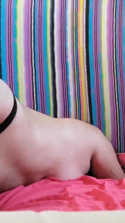 My pretty-faced amateur wife gives me deep throat until she cums all over me and drinks it. | Clip 2