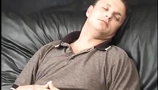 Bir sürü apetiteli nine zenciden beyaz erkeklere almayı seviyor