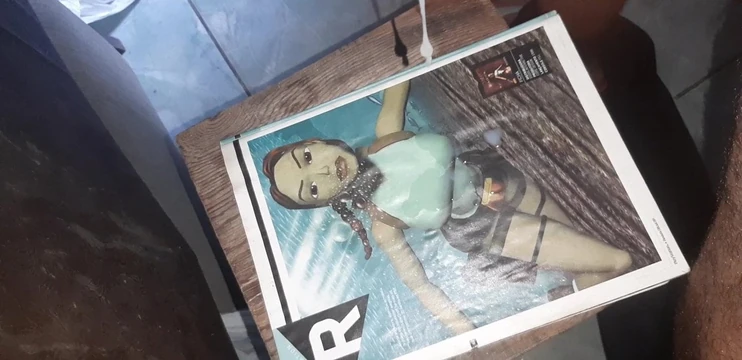 Esperma grossa pra minha Lara Croft
