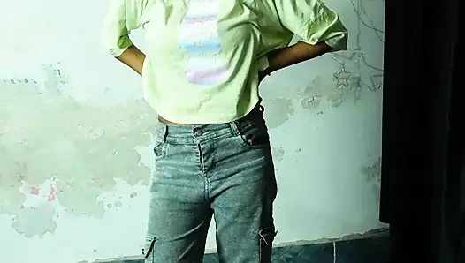 Tight Pussy Desi Bhabhi in Saree Fucked Hard by Devar in Hindi Audio