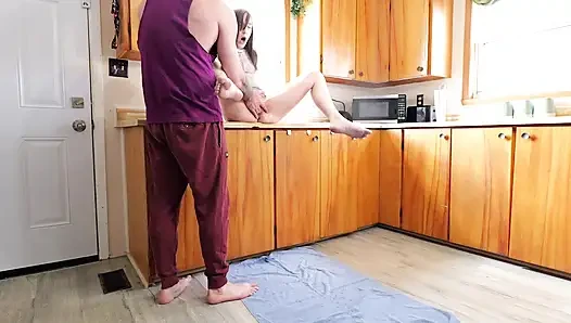 Stepdaughter cleaning like a Housewife, well than she should SQUIRT like one too!