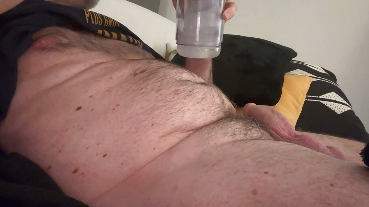 포경수술 안 한 자지에서 나오는 젖꼭지와 즙