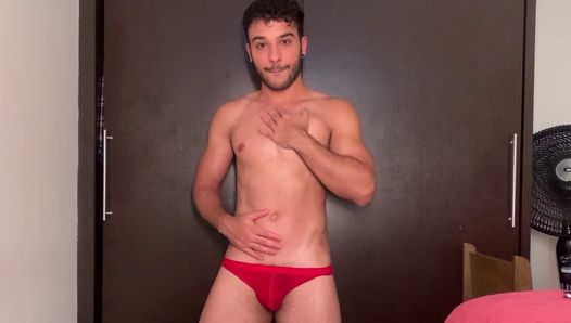 Exhibitionistische twink toont zichzelf voor papa op camera - Vincent en Vitor