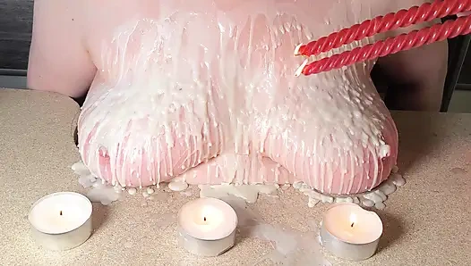 Ateşli mum ağdalı göğüsler ve sonra dövüyor