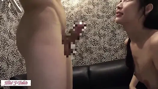 Satu Spiral Rekaman Pribadi Ke Dalam Fiksasi sebagai Keinginan Menggantikan Menahan Tiba-tiba