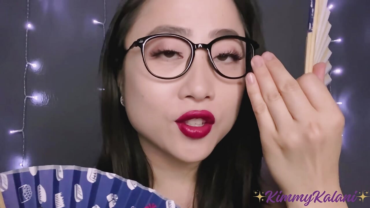 丰满的亚洲女郎在你的脸上抖动 -Asmr 屁股崇拜 Jo