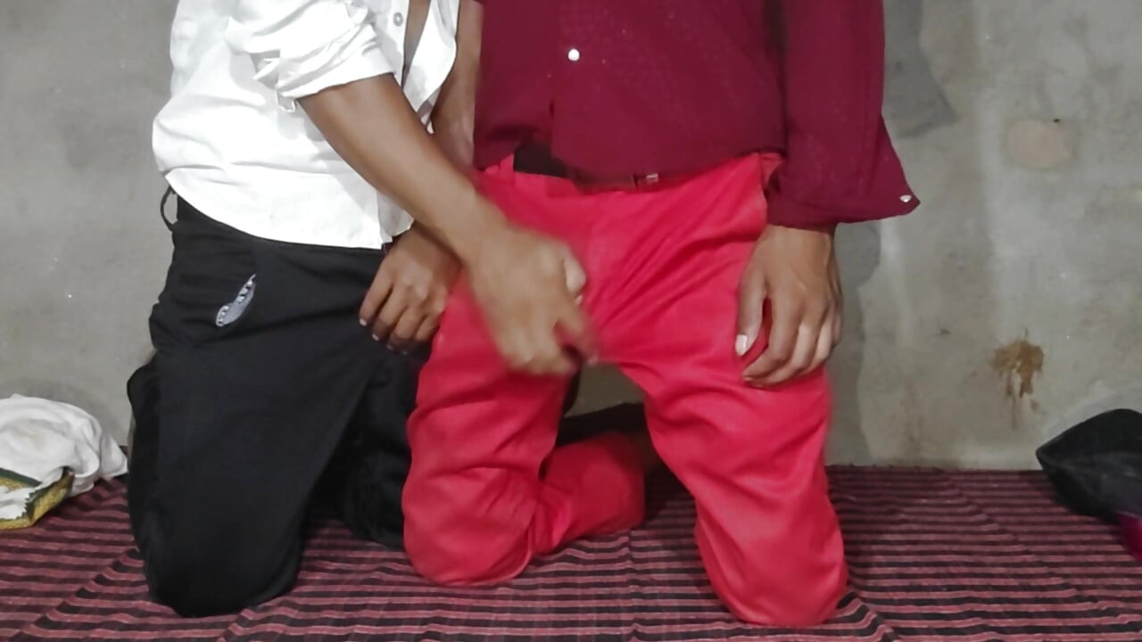 Hot Desi Bottom and Top Romantic Fall in Love With Both Friends