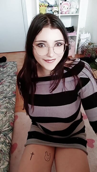 Ngocok kontolku di video ini dan crot banyak banget untukku!