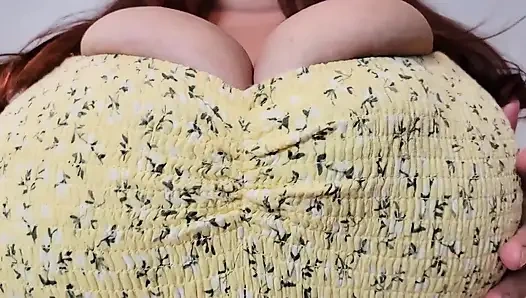 Трахаю и сосу мачеху с большими сиськами