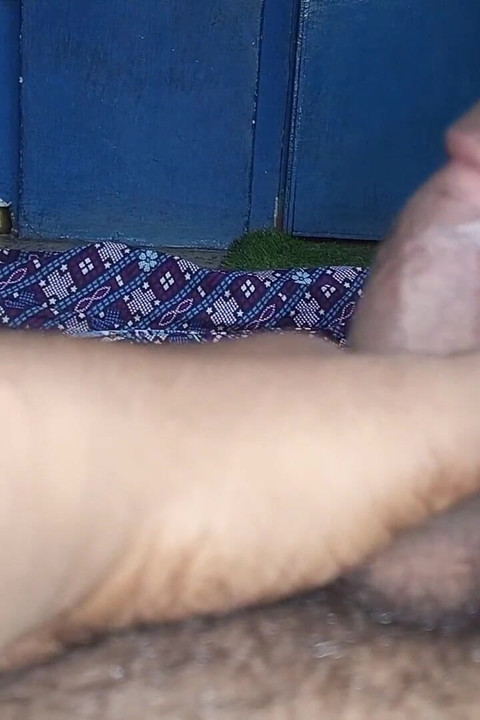 ベンガルの妻が舐めるチンコで膣を犯す