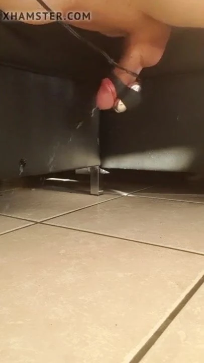 Cum no hand with my toy electric hot octopuss