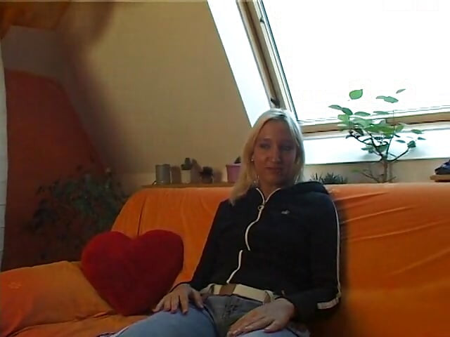Teen blonde stripping and showing her body