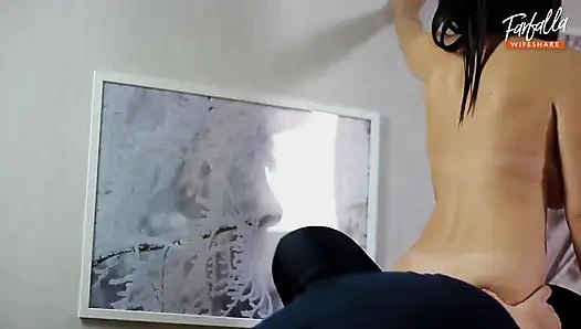 Bisexueller ehemann teilte seine frau mit einem freund. Dreier. Mfm. Cuckold. Teil 1. Ep 30 (3034)