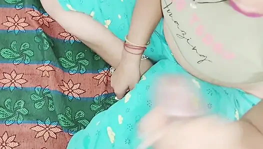 I seduced my stepsister by giving her chocolate, then I fucked her and ejaculated inside her.