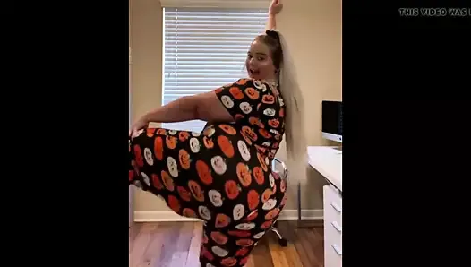 Giant bbw, huge girl with a big booty