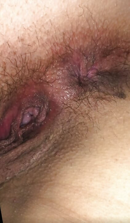 Fingering my wife until she cums
