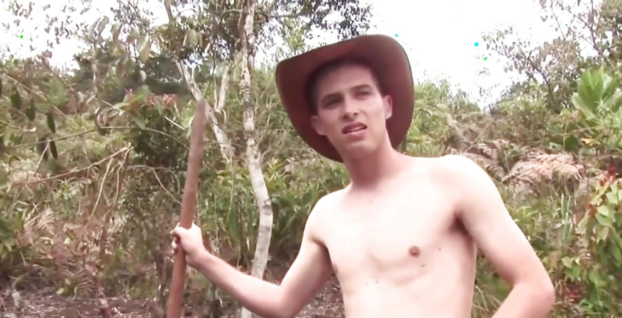 Іспаномовне латиноамериканське тріо в розвагах на свіжому повітрі під час роботи