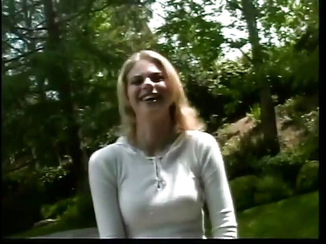 Hot Babes Like It When They Get Their Wet Pink Cunts Get Licked Outdoors